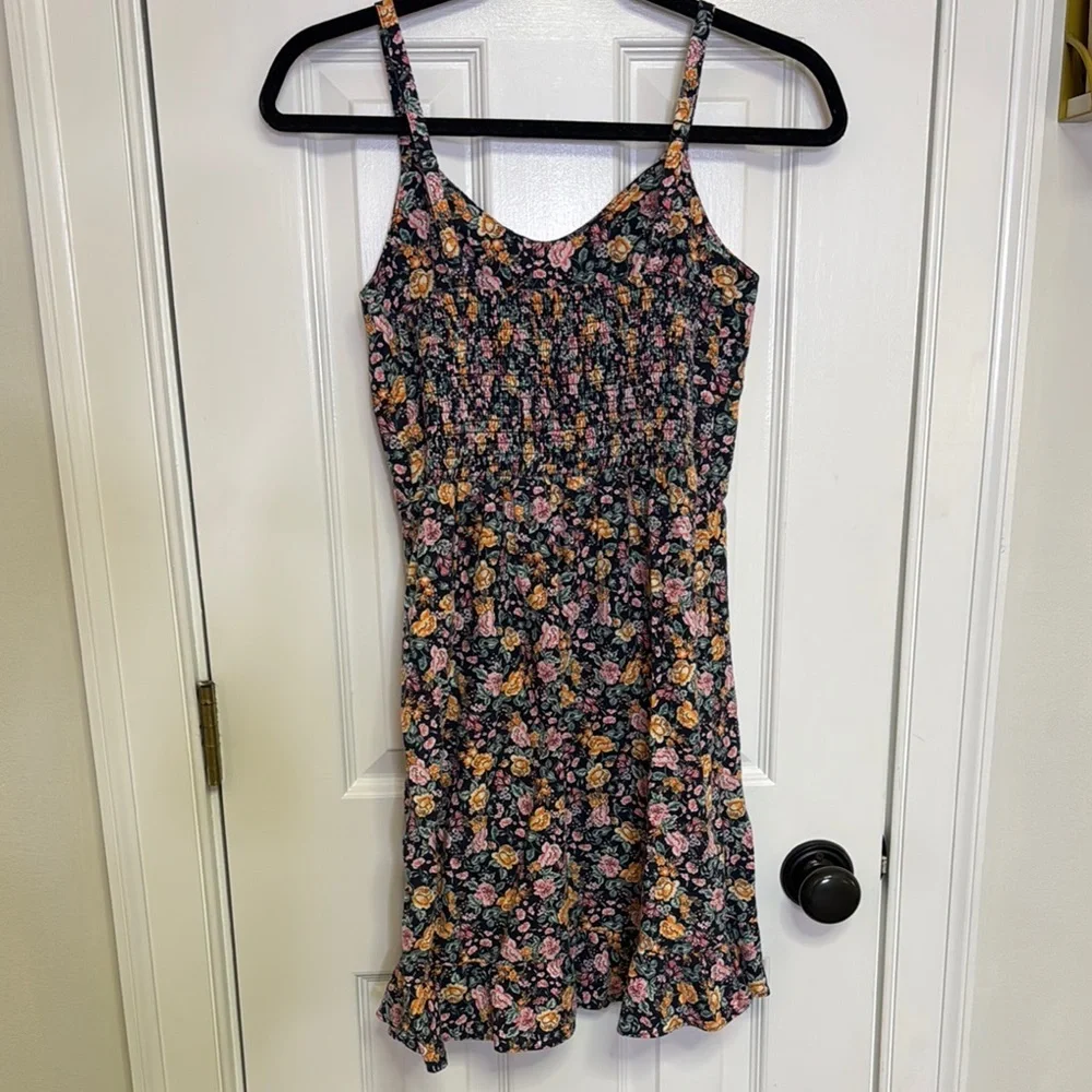 Floral Sleeveless Dress - Picture 4 of 8